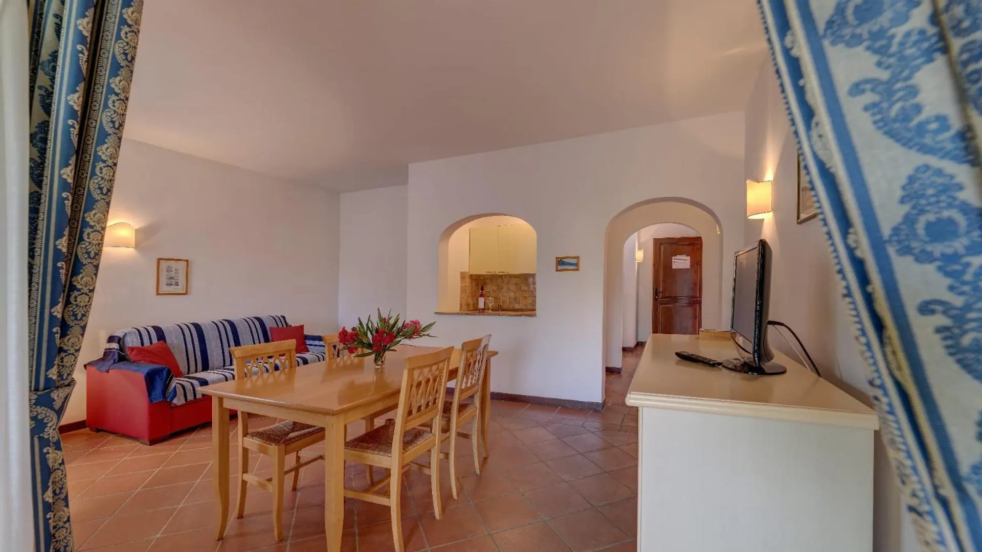 Charming Sea Villa Shared Pool Sleeps 6 V6In Punta de su Torrione