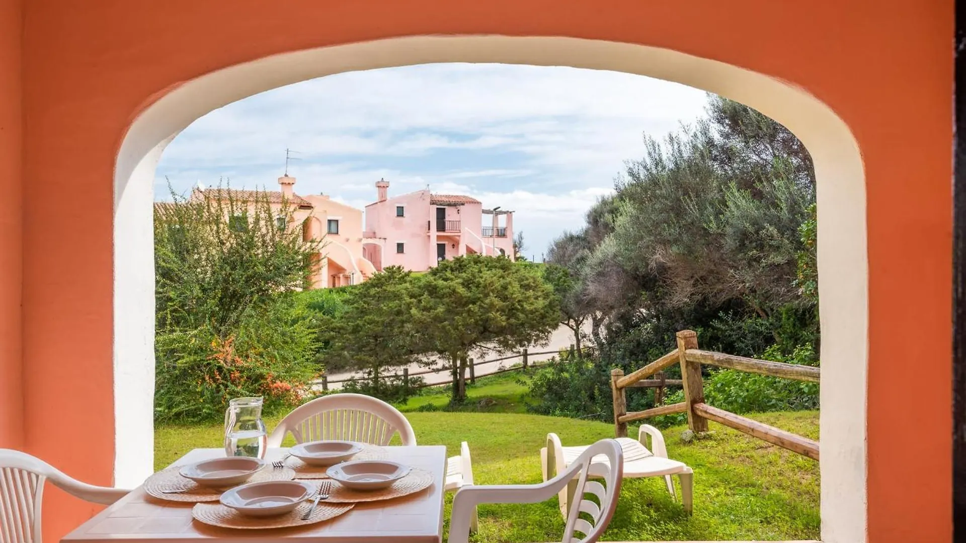 Charming Sea Villa Shared Pool Sleeps 6 V6In Punta de su Torrione
