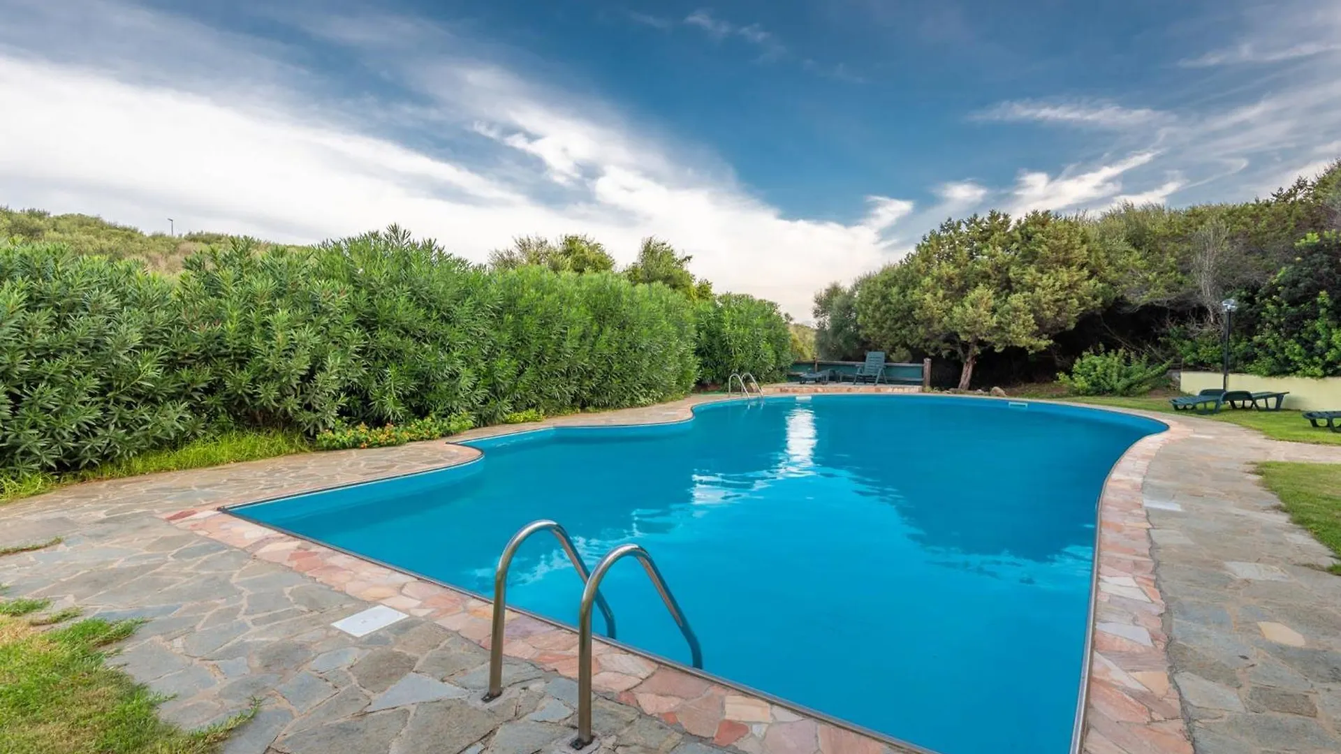 Charming Sea Villa Shared Pool Sleeps 6 V6In Punta de su Torrione Olaszország